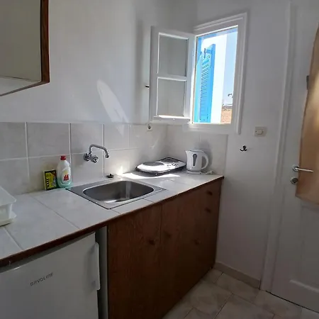 Fragos Apartman Szánda María