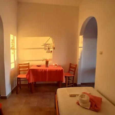 Fragos Apartman *